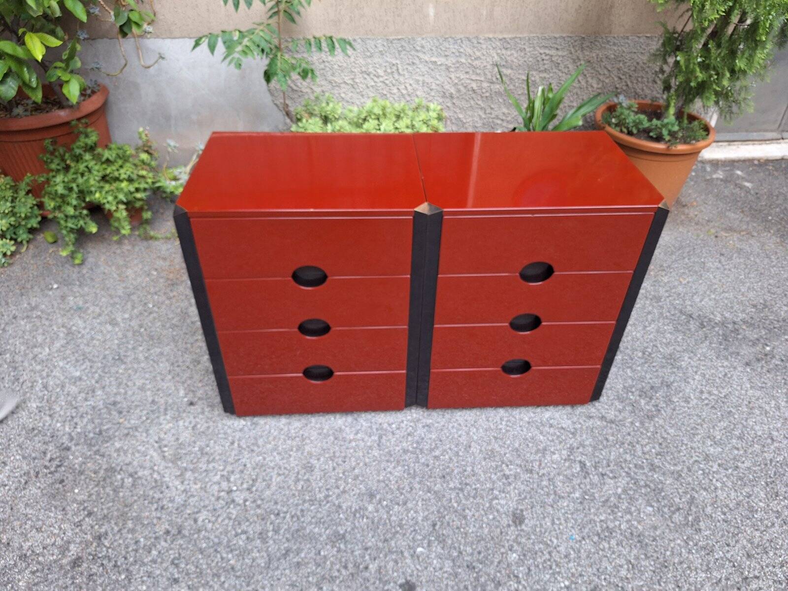Como Bedside Tables MB3 Model in Red Lacquer and Burnished Brass by Luigi Caccia Dominioni for Azucena, 1970s, Set of 2