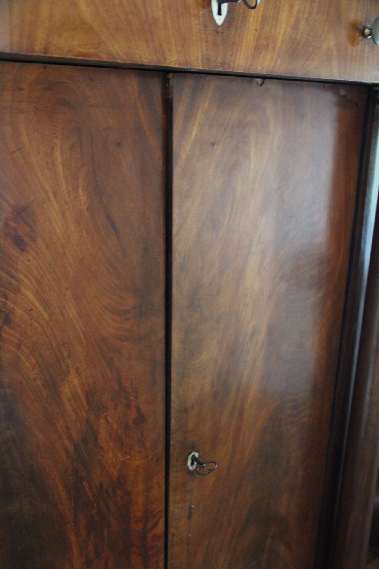 Mahogany cabinet of empire period, early XIX °