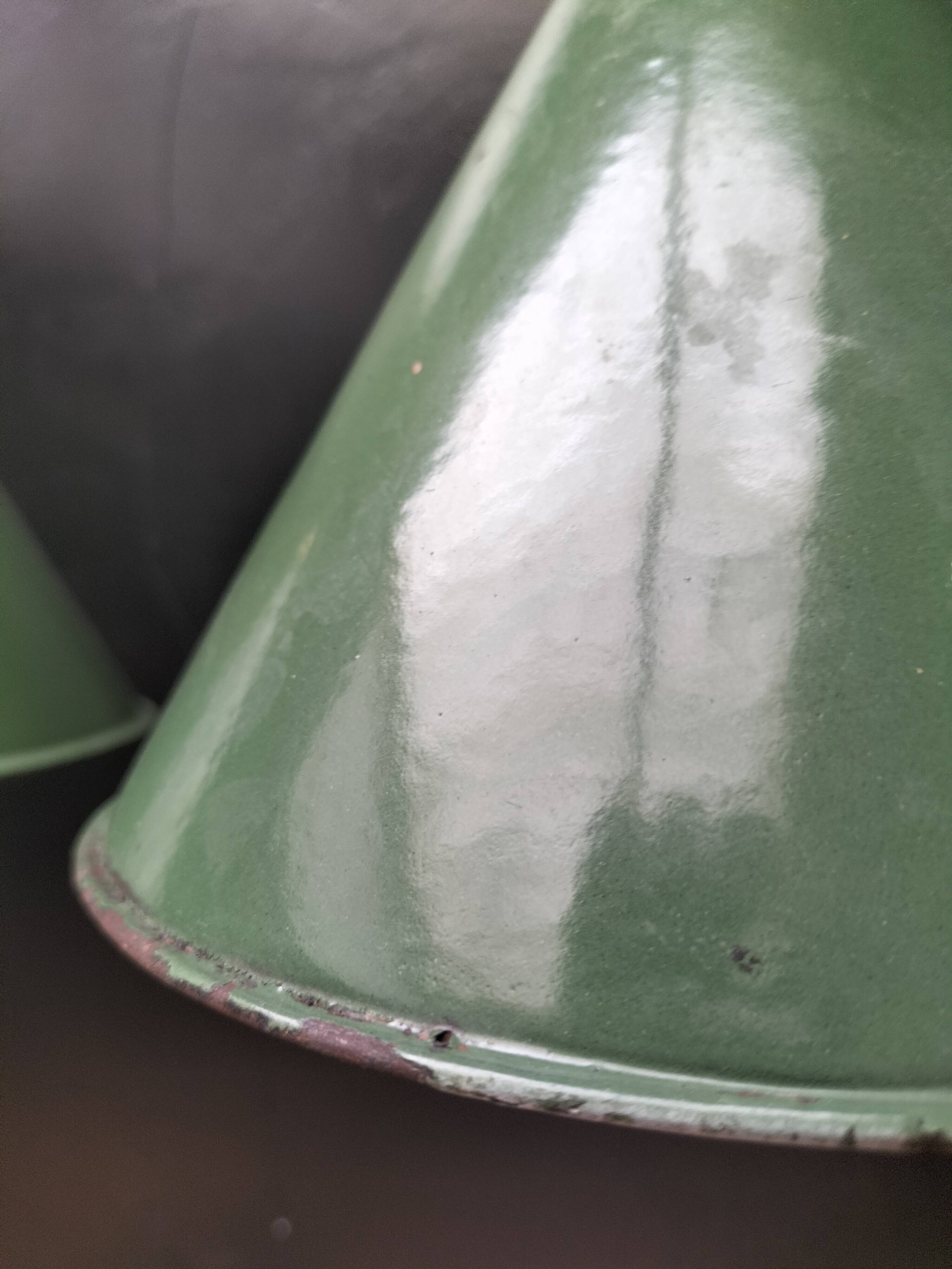 Enamelled sheet metal cone suspensions