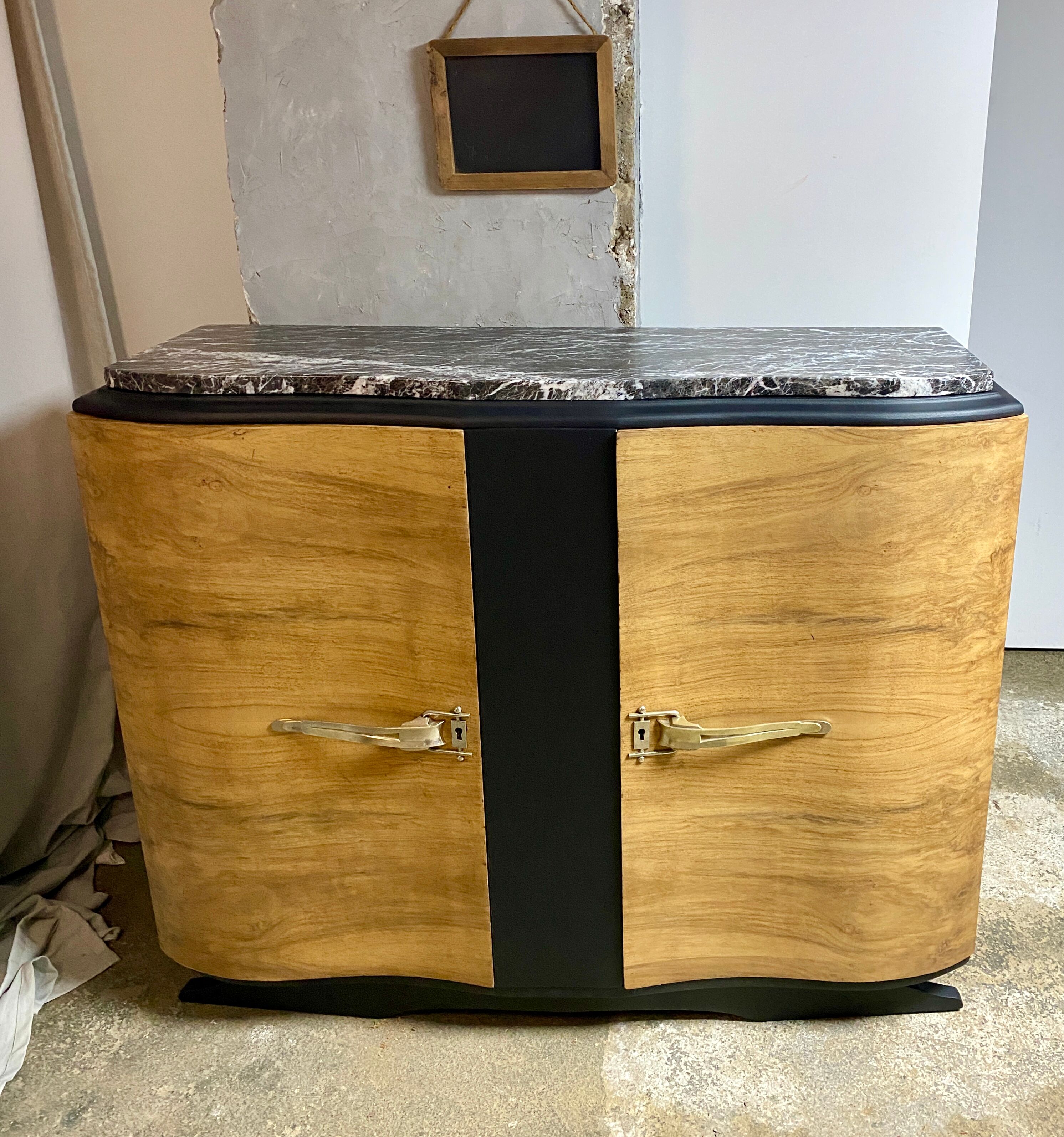 Buffet art deco avec marbre