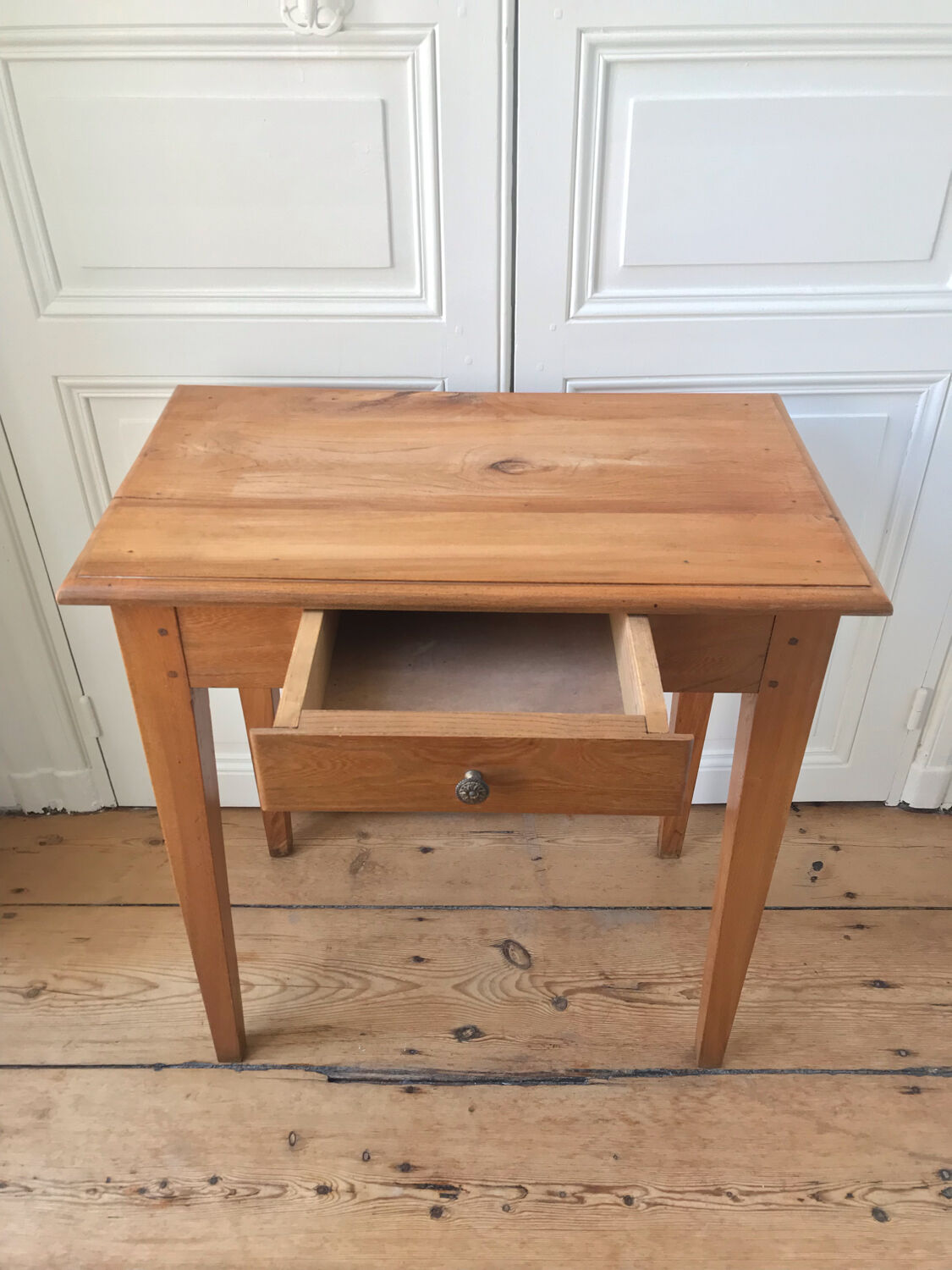 Solid oak table 1 drawer