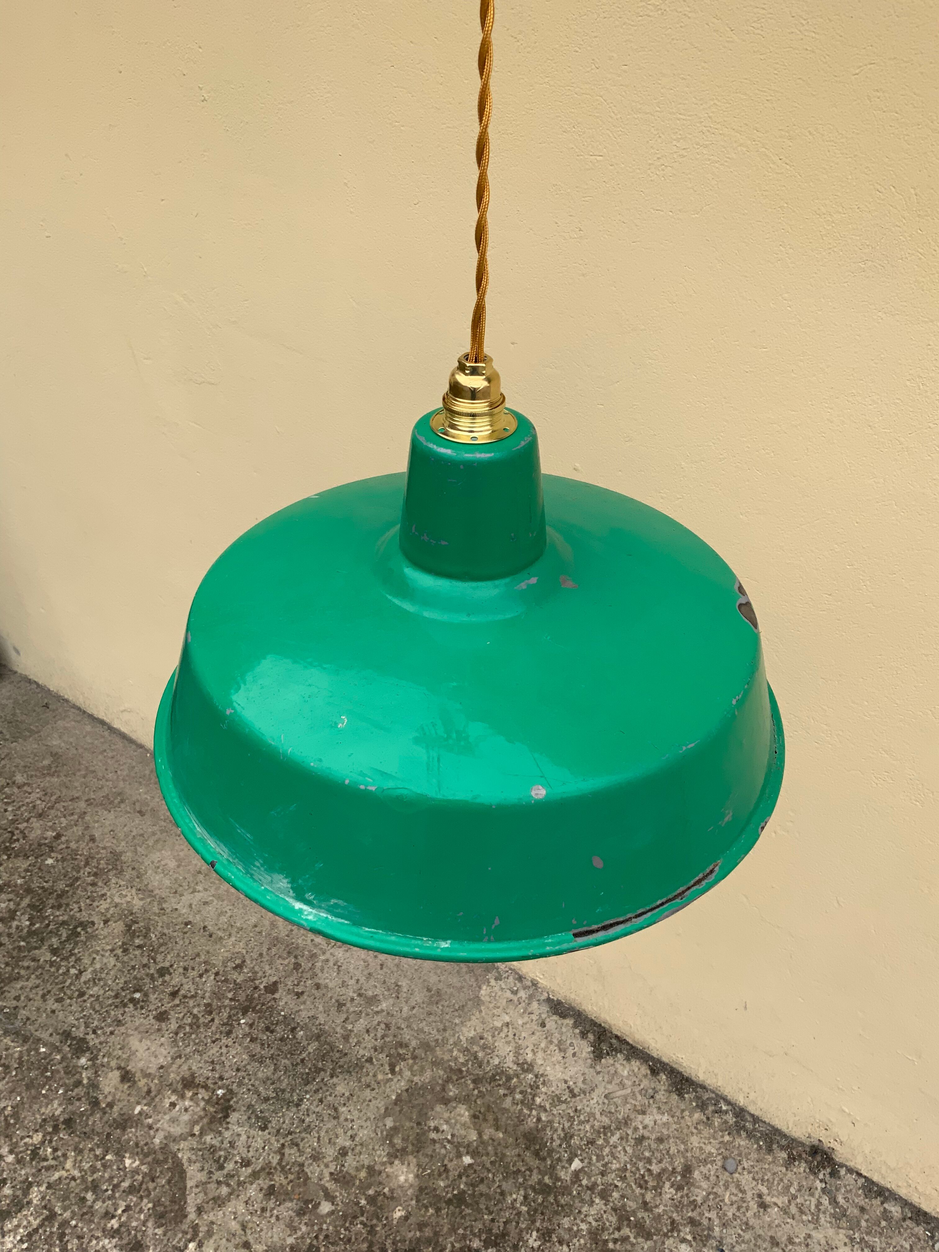 Industrial hanging lamp