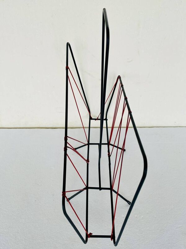 Porte-revue en métal noir, circa 1950