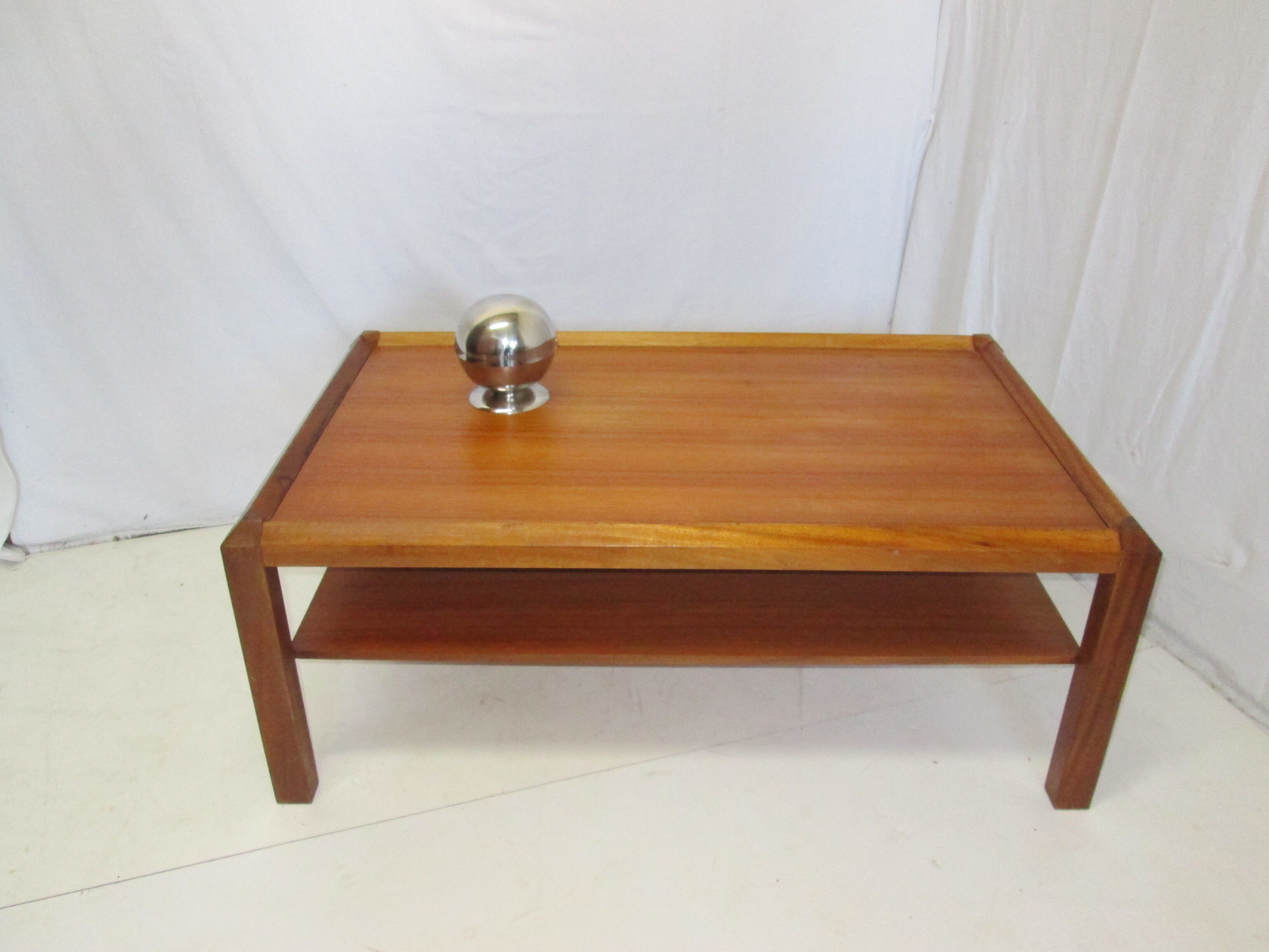 Table basse en teck vintage