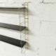 Etagère string style tomado 2m30 4 échelles dorées 10 plateaux noirs 1960