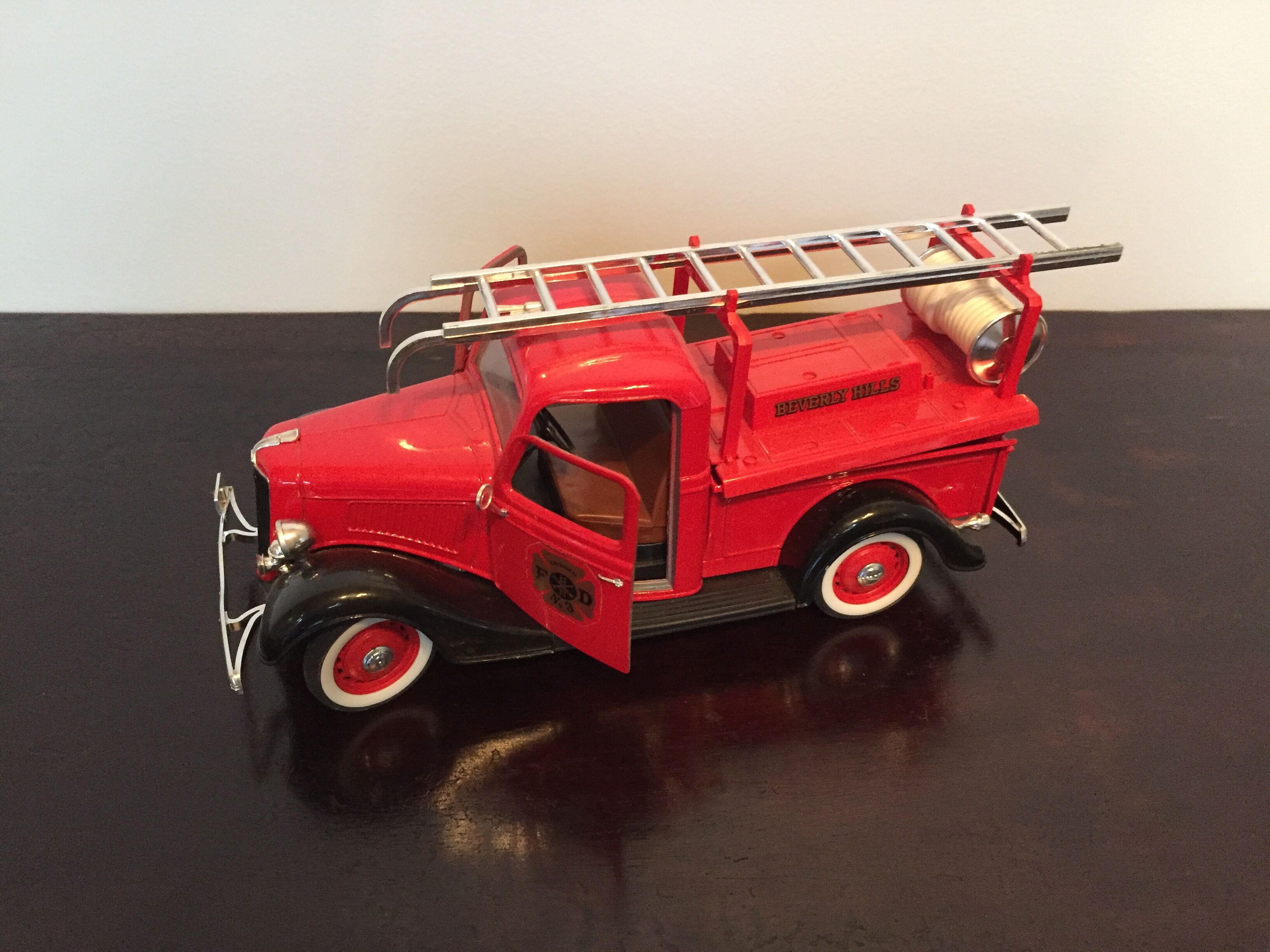 Fire truck Ford Solido 8026 vintage box 1/50