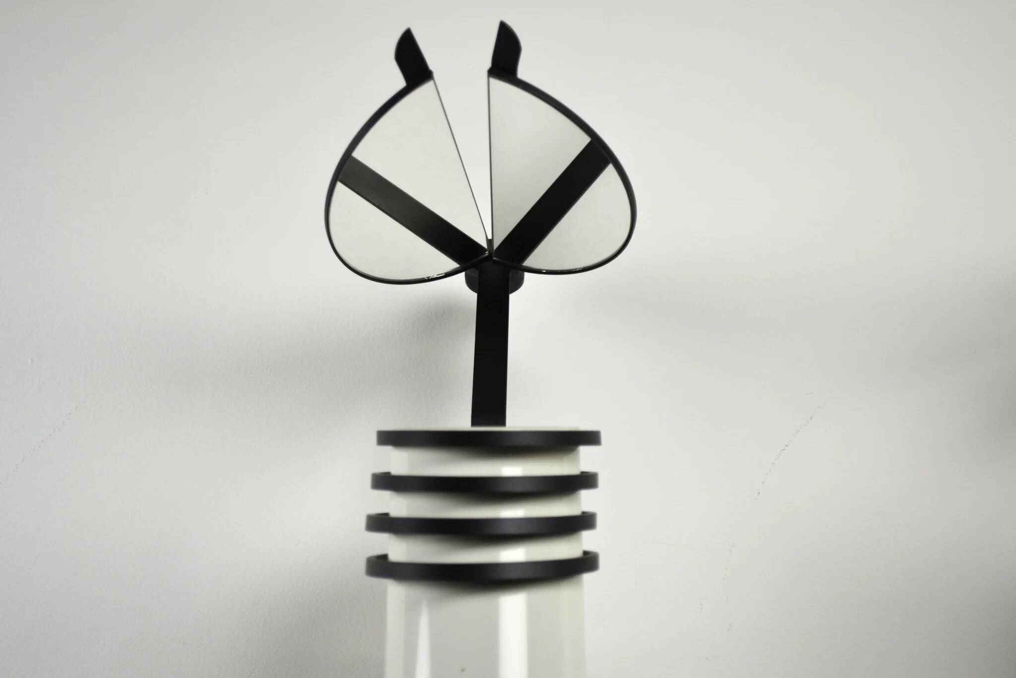 A pair of white “Skarabé” wall lamps by Stig Ahlström and Clas Kock for Ateljé Lyktan, Sweden, 1980s