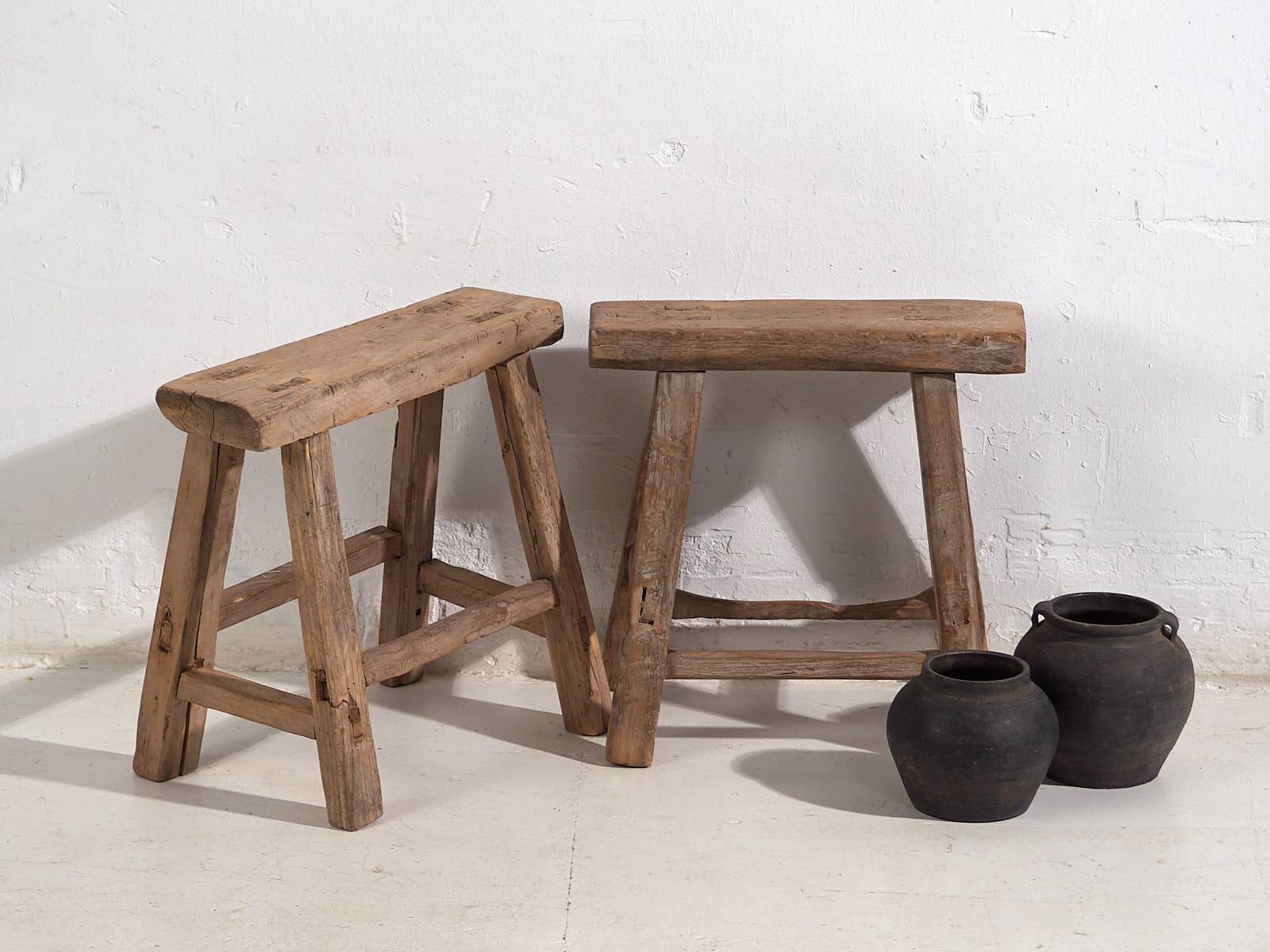 Pair of antique stools (circa 1900). Set of 2 pieces