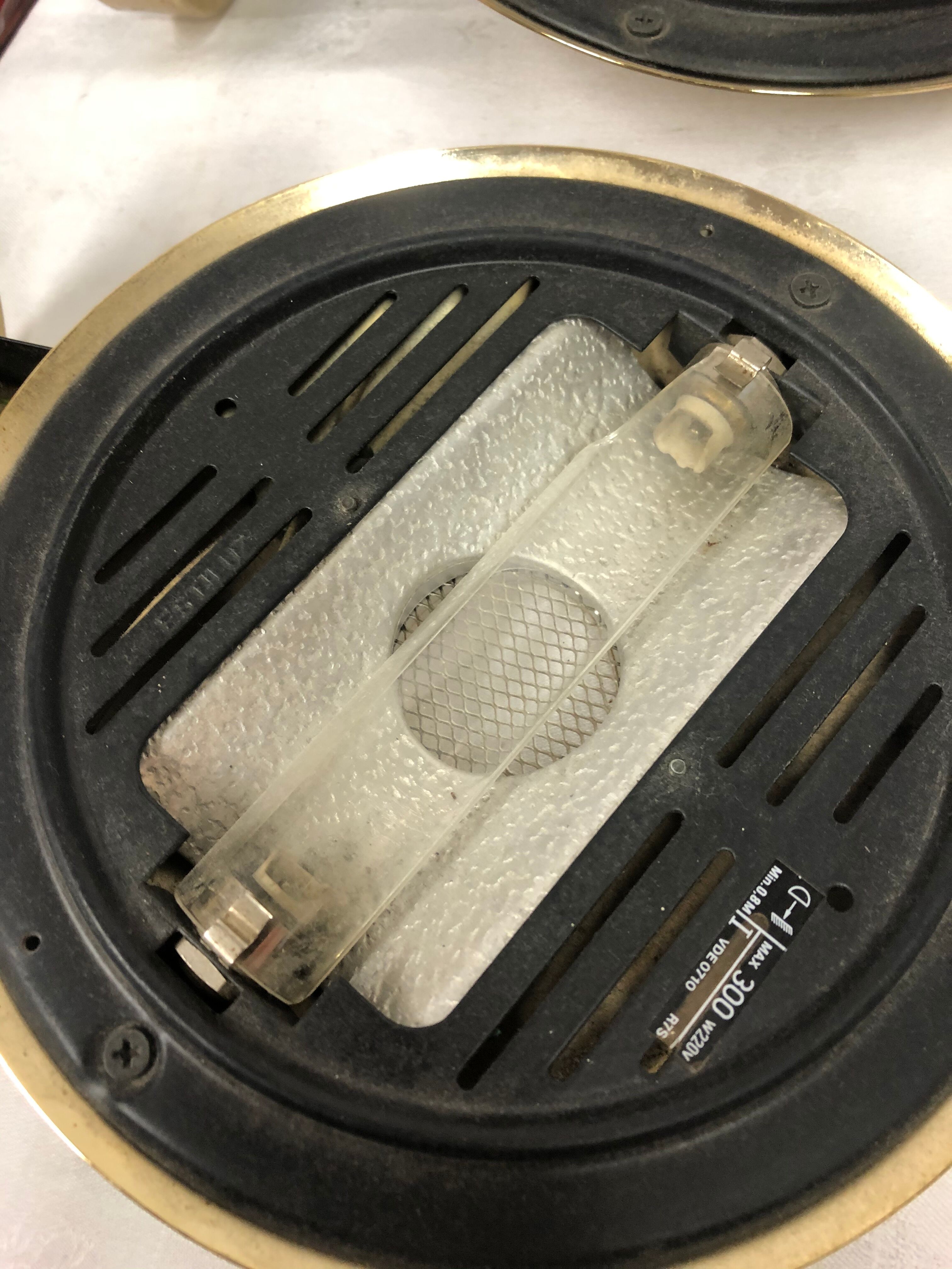 Pair of golden sconces from the 80s estiluz