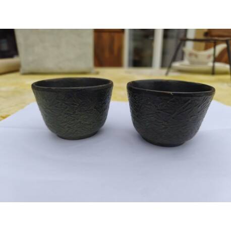 Pair of Chinese Bowls from the 19th Century in Cast Iron