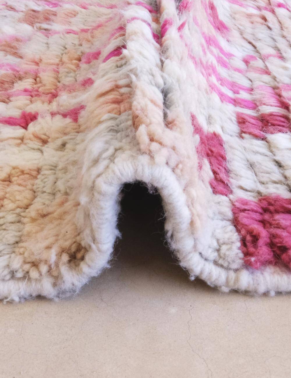 Pink Hallway Rug - 391 x 83 cm