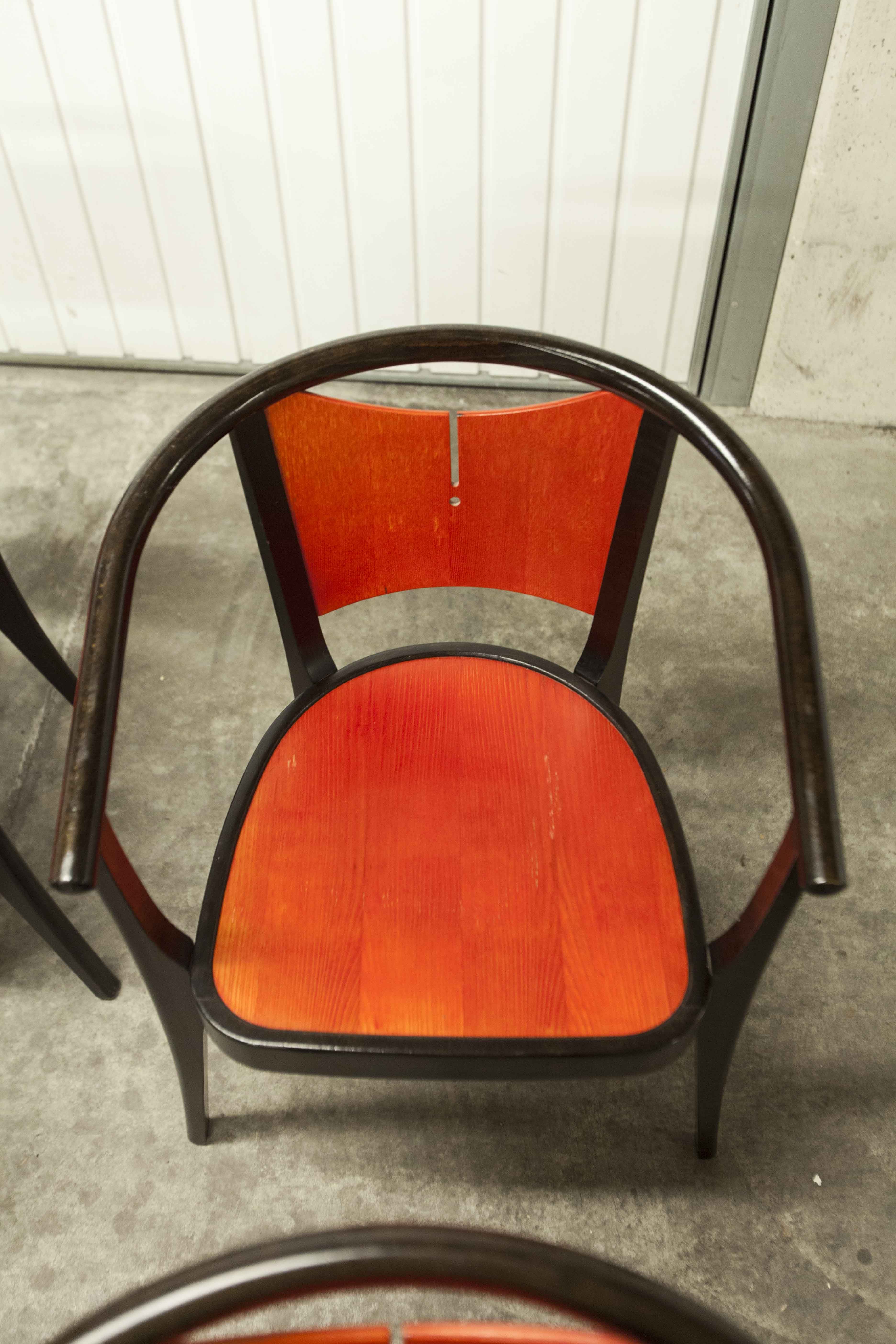Table and 6 armchairs Baumann Diese, design Pagnon Pelhaître, Wenge color and red,