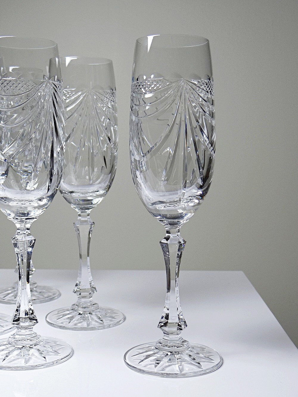 Set de 6 flûtes à champagne en cristal de Lorraine taillé main