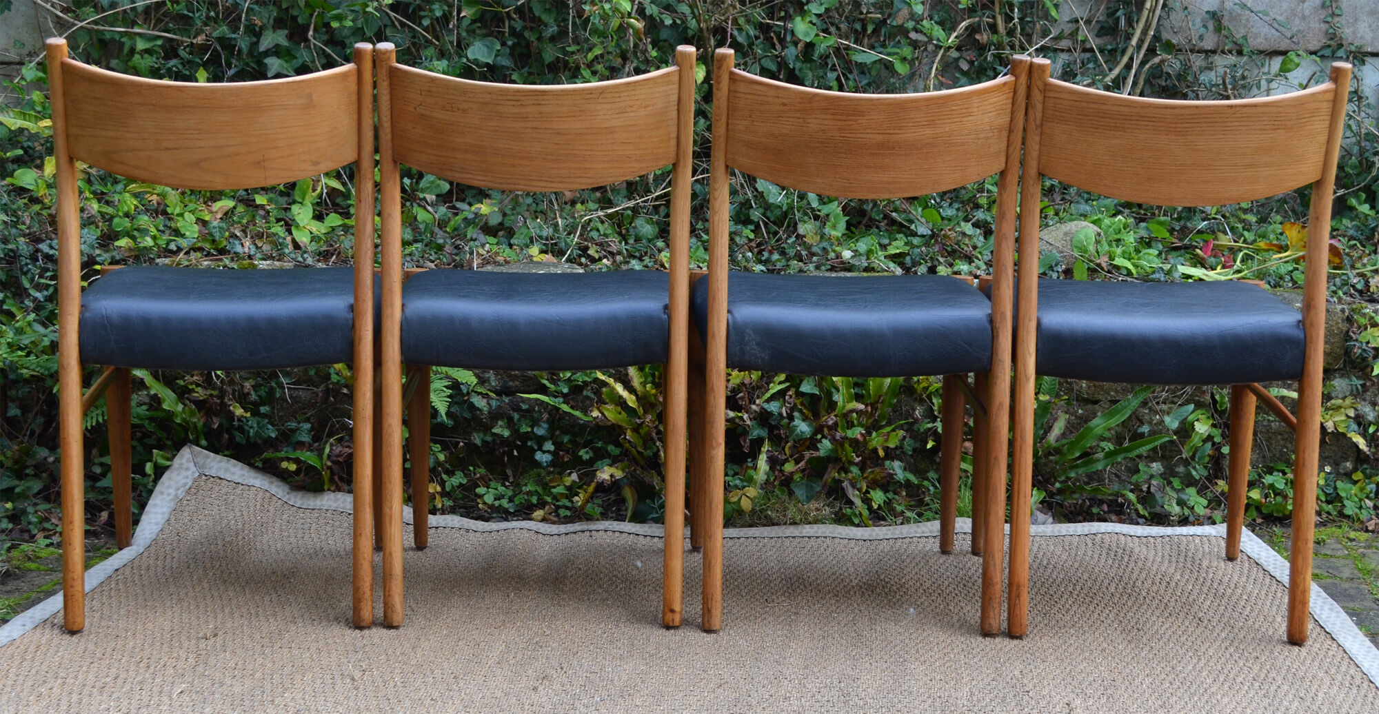 Set of 4 chairs Scandinavian