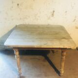1900s country table/bistro table in its pattine