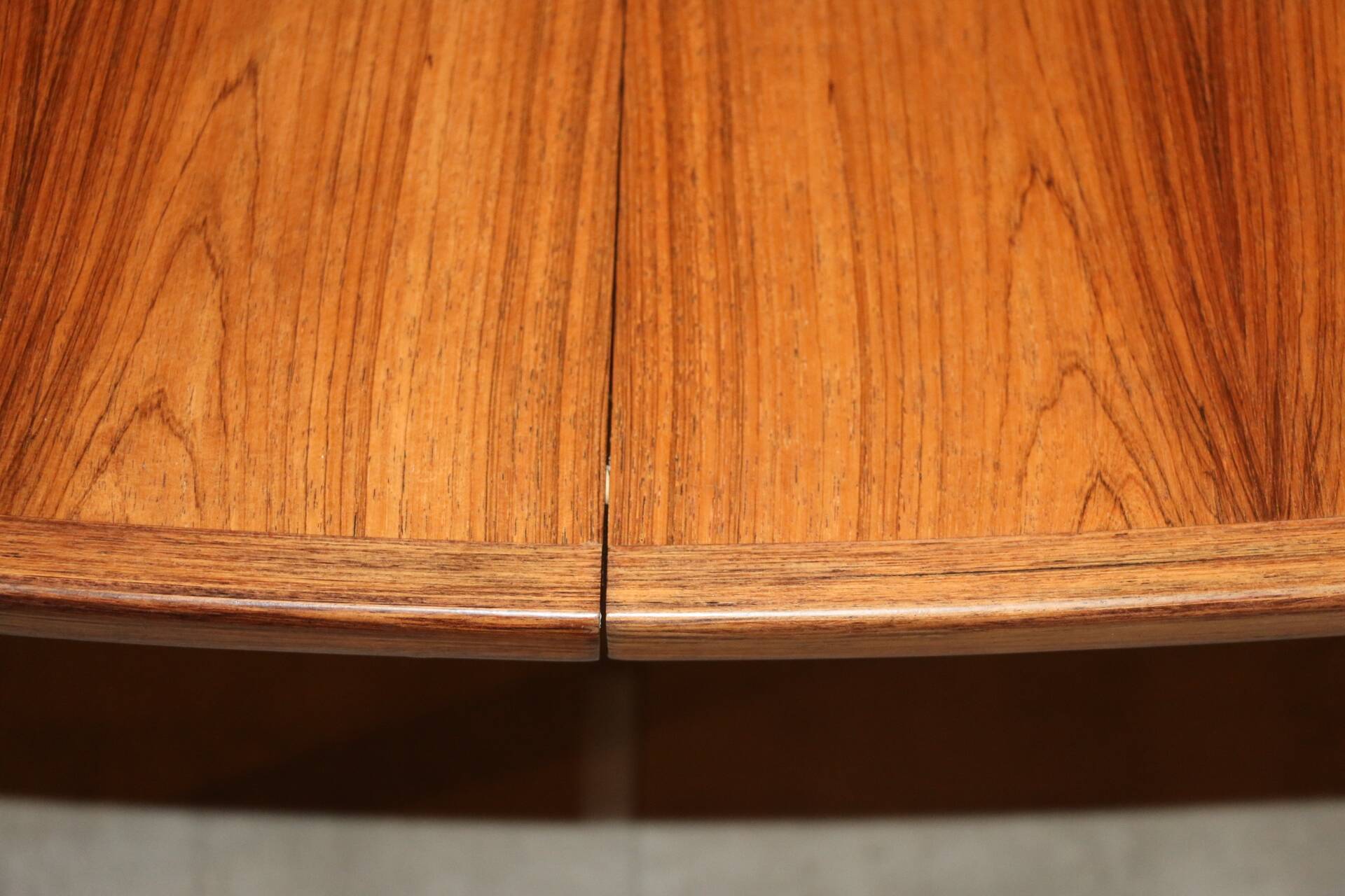 Arne Vodder rosewood table for 6/10 people