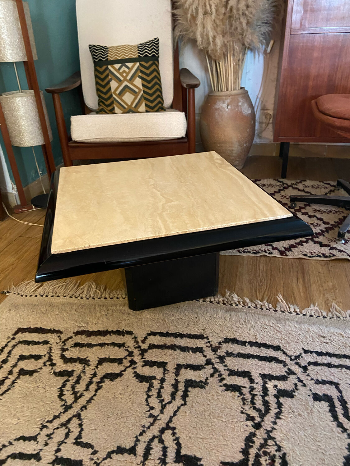 Coffee table in lacquered wood and vintage travertine