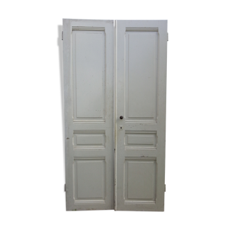 Paire de portes anciennes de séparation belle patine blanche d'origine