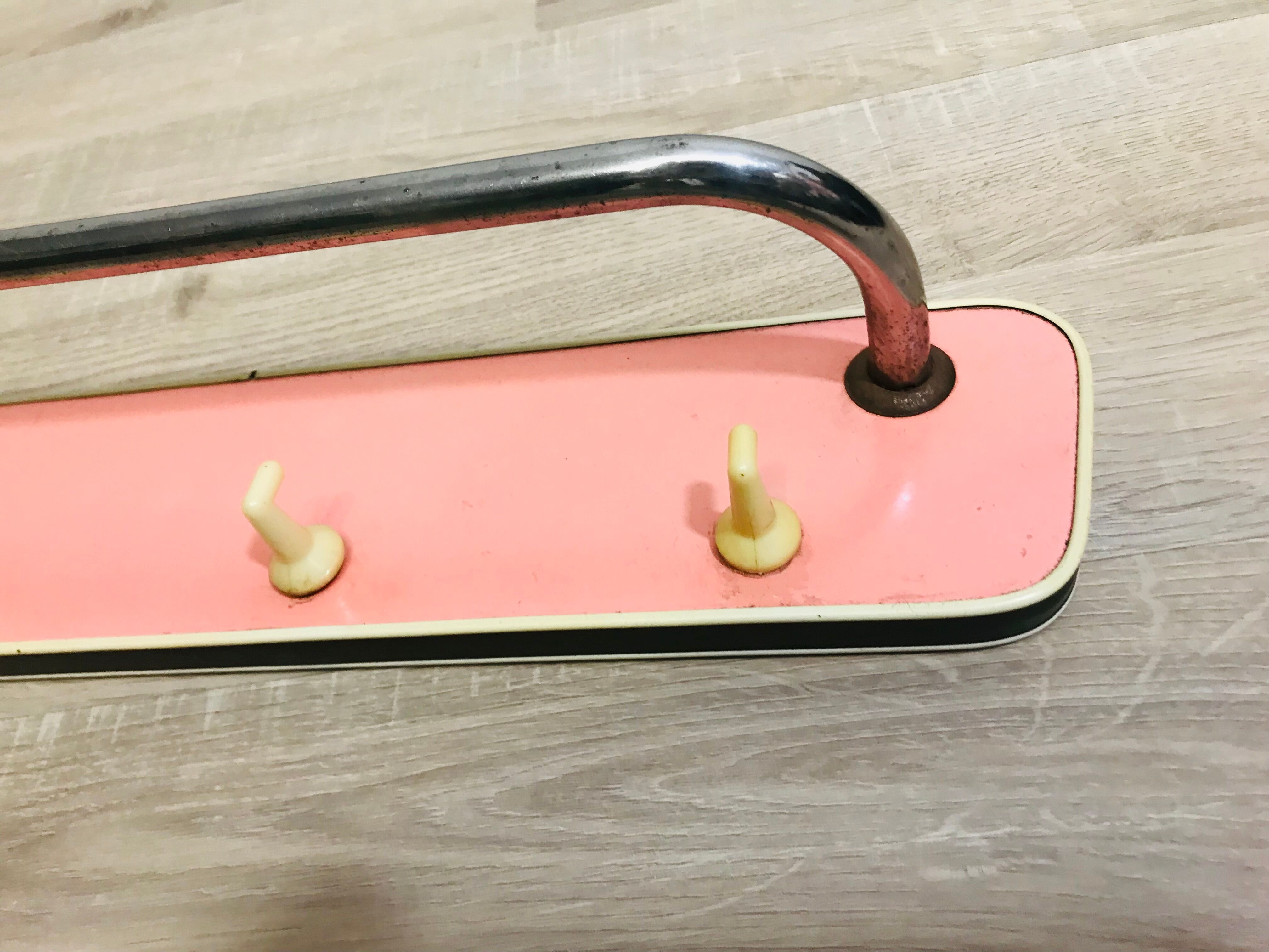 Wall rack in formica 60's