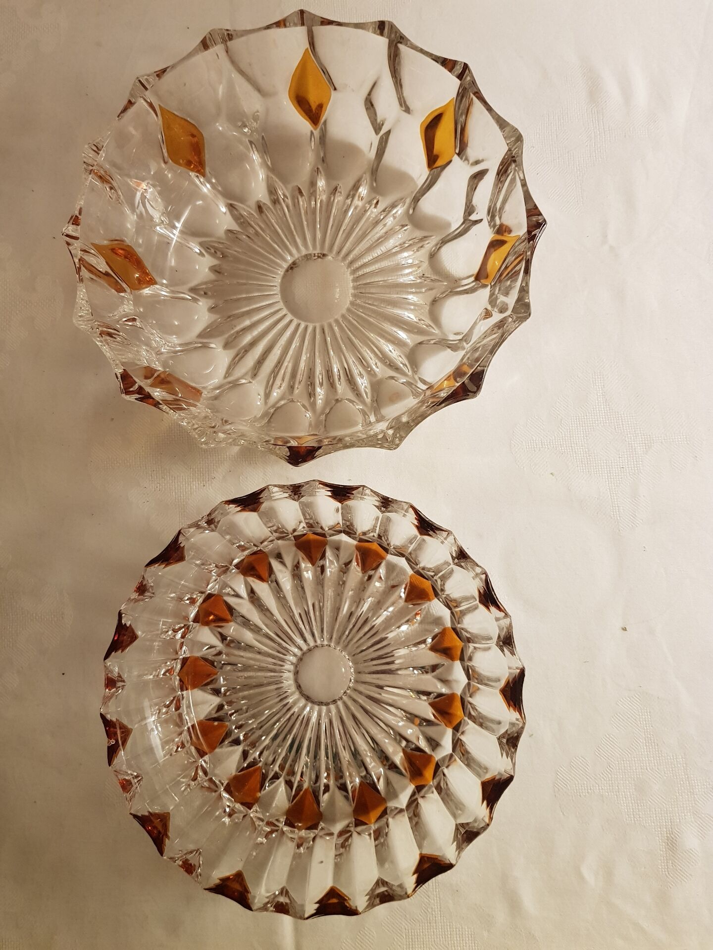 Lot  de 2 saladiers en cristal