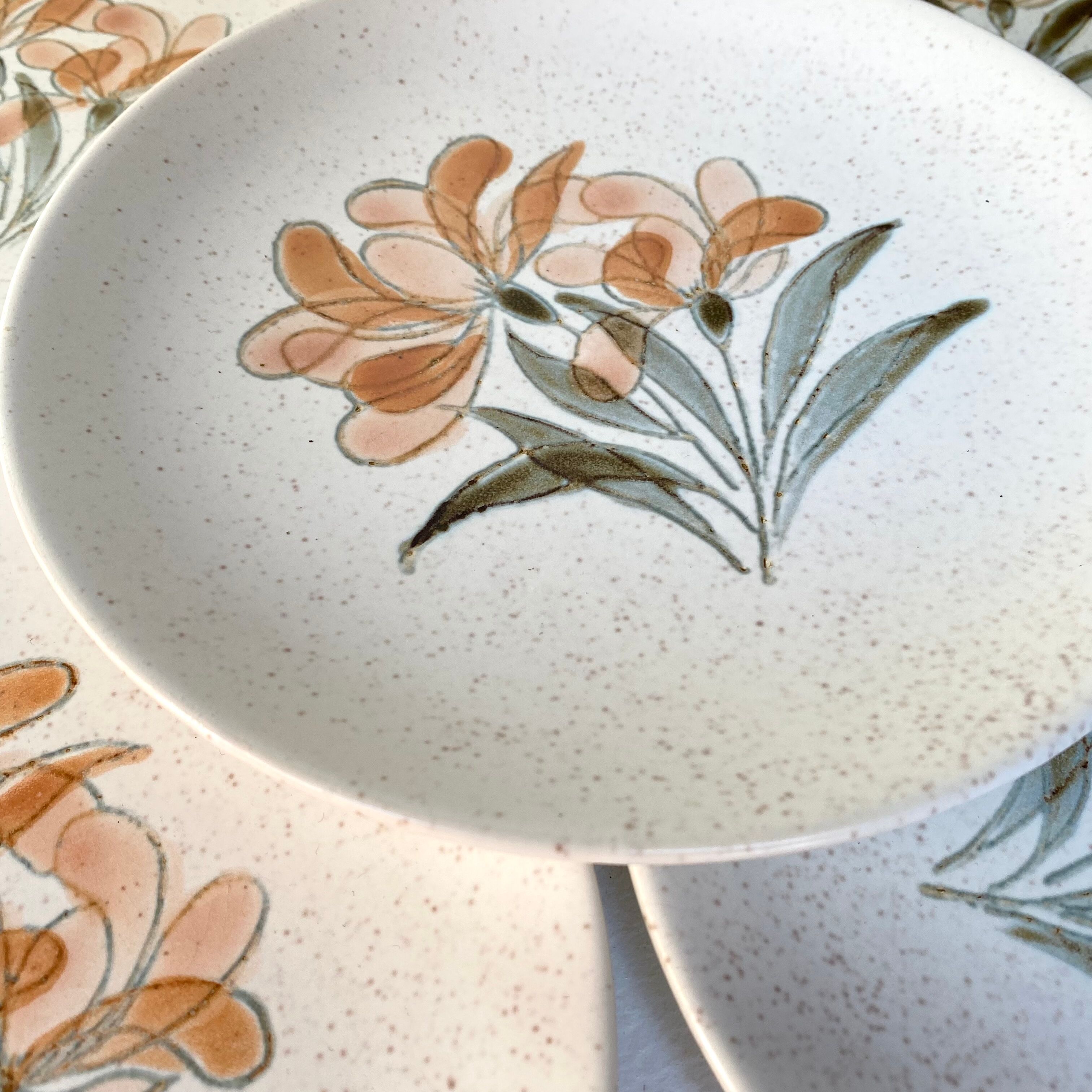 Assiettes à dessert vintage St Amand