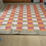 Jute rug with pink and orange patterns Matias Moellenbach