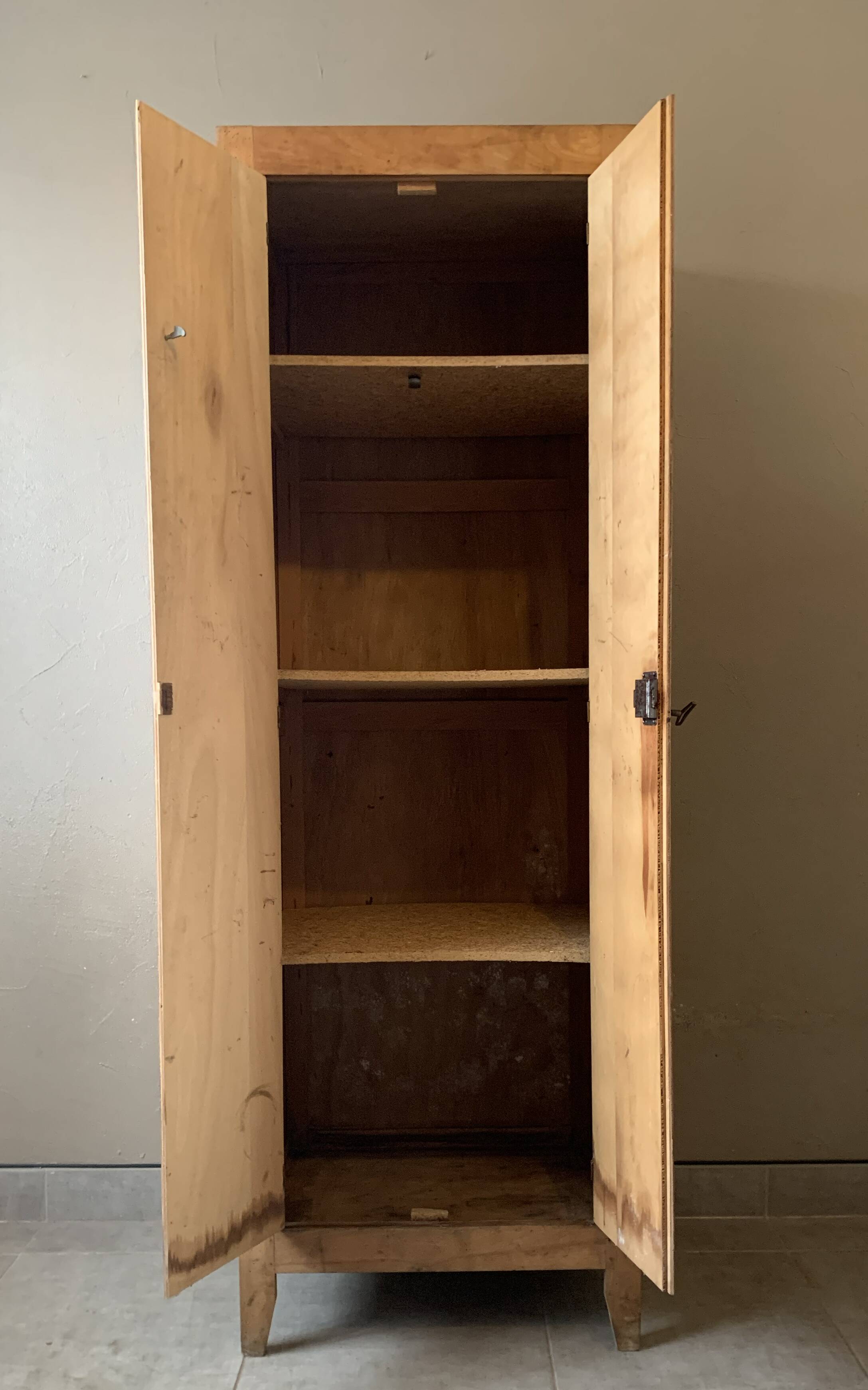 Bonnetière / armoire parisienne des années 50