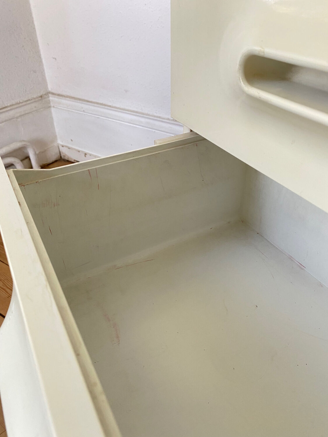 4 drawer chest of drawers