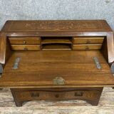 Commode scriban galbé style Louis XV en marqueterie de bois précieux vers 1900