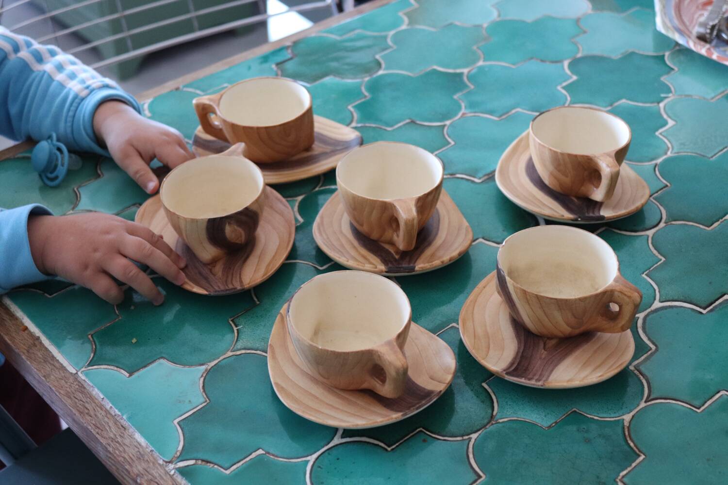Service à café – 6 tasses et soucoupes Grand Jean Jourdan, Vallaur