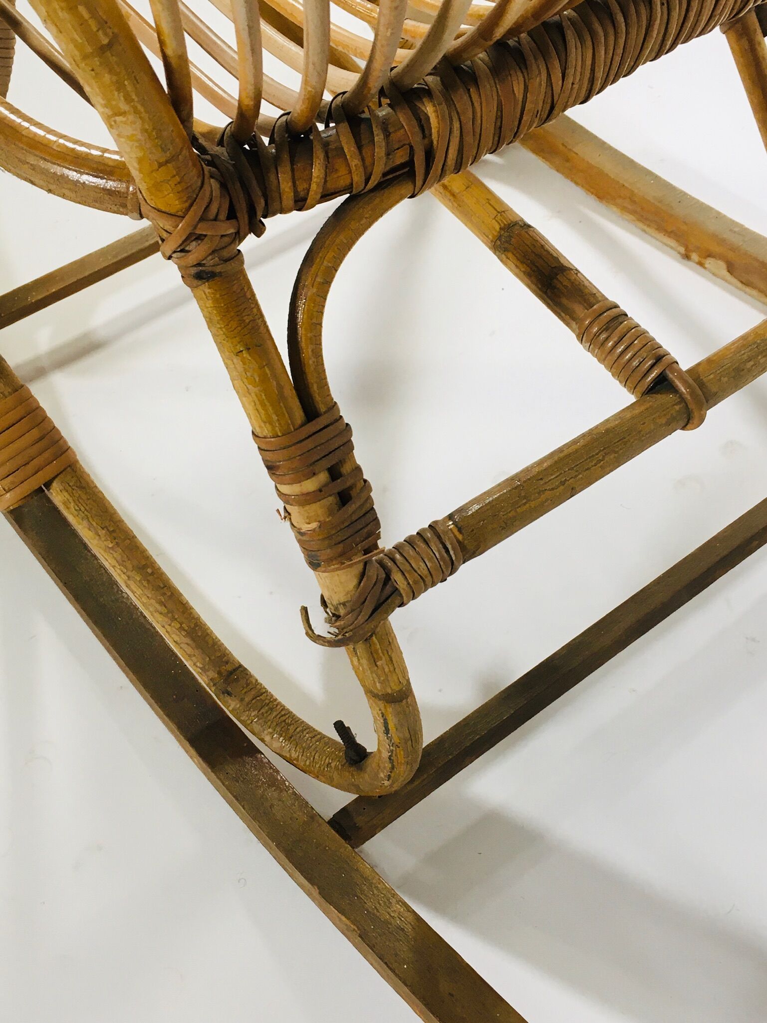 Fauteuil à bascule en bambou, France 1960