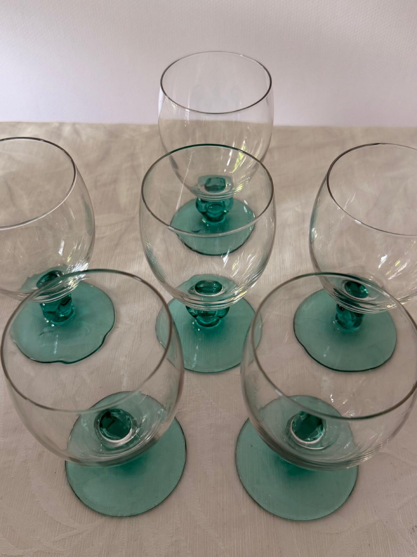 Lot of 8 vintage stemmed glasses