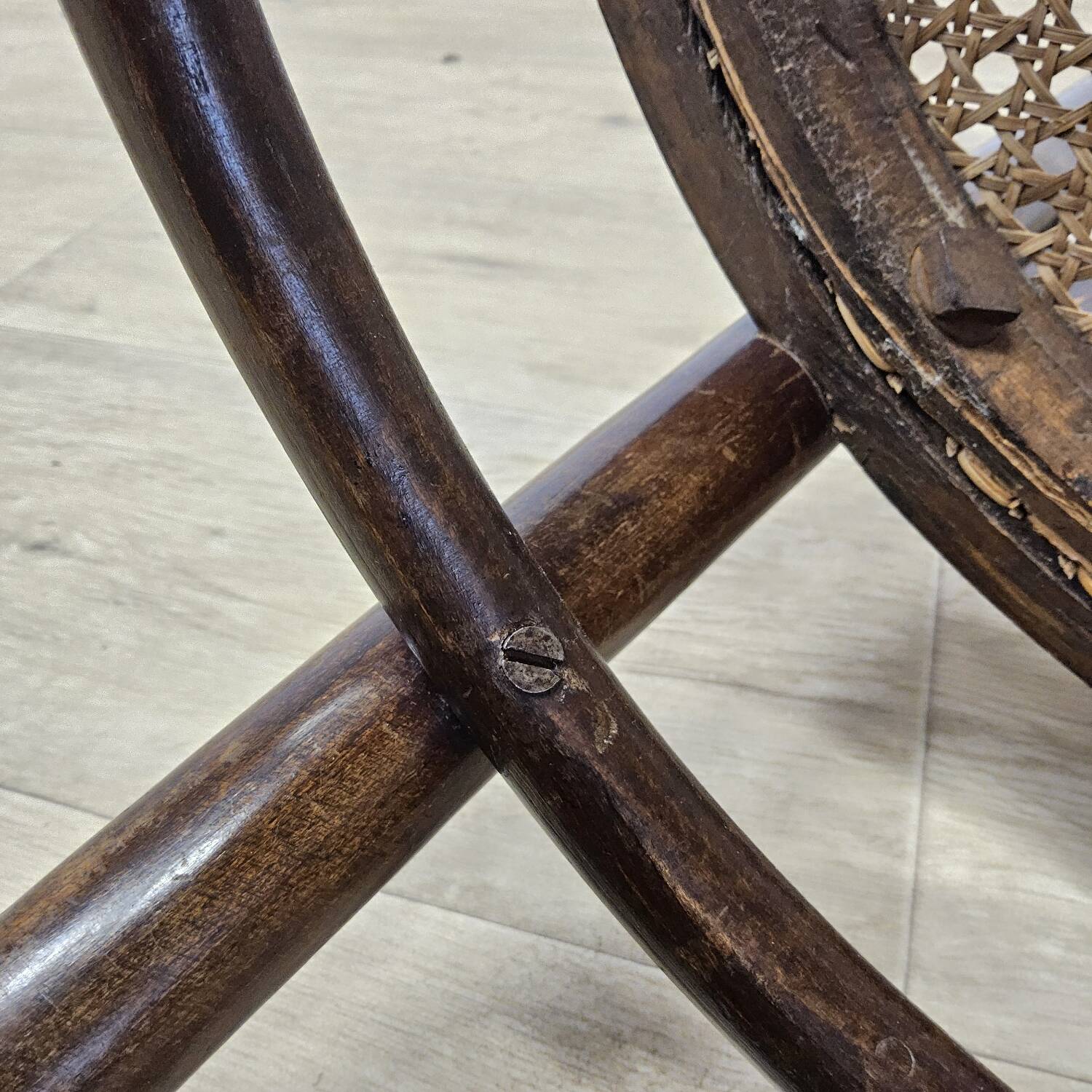 Chaise viennoise antique Art Nouveau de Jakob et Josef Kohn (Thonet)