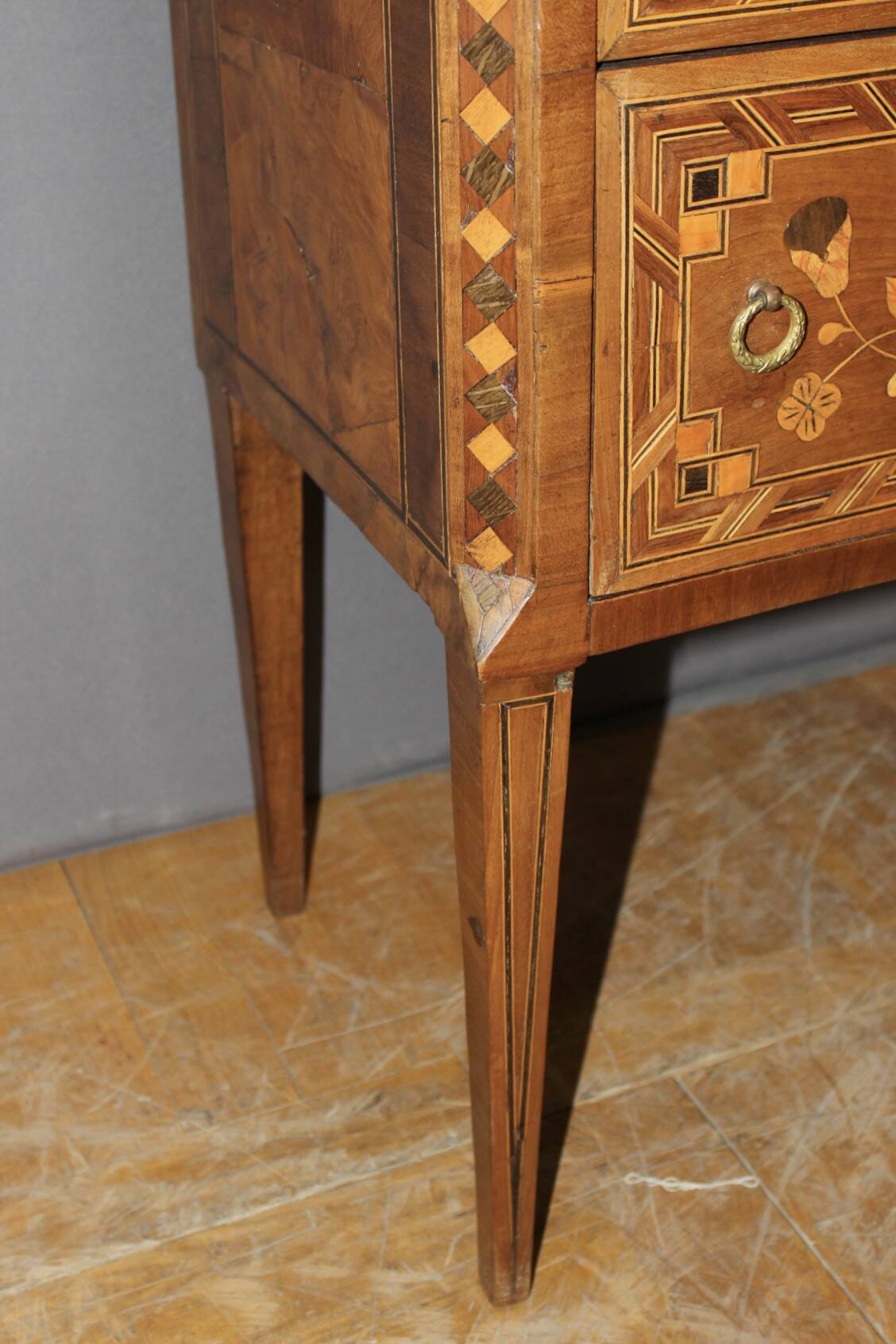 Commode italienne en Marqueterie début XIX