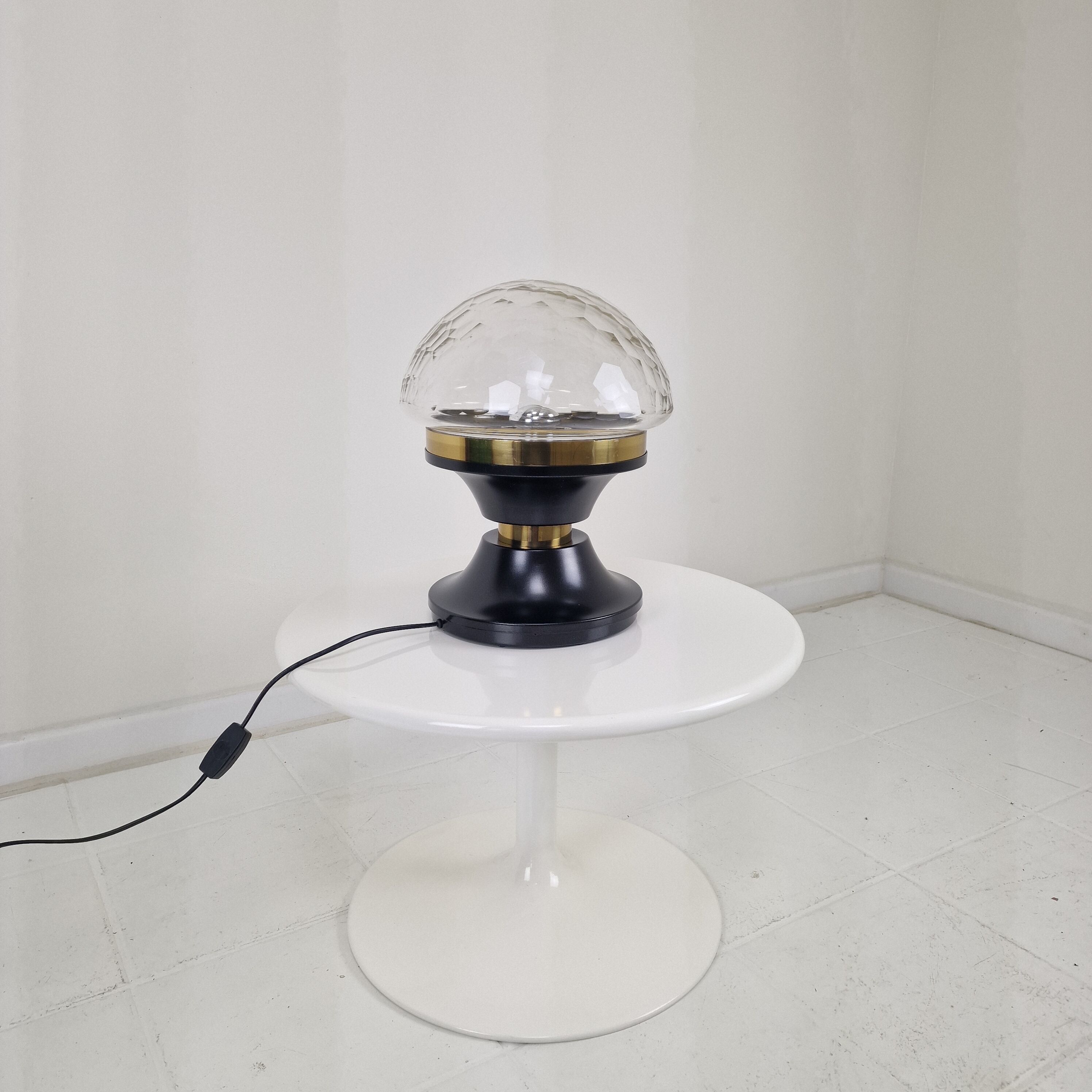 Lampe de table ou de plafond italienne attribuée à Pia Guidetti Crippa pour Lumi