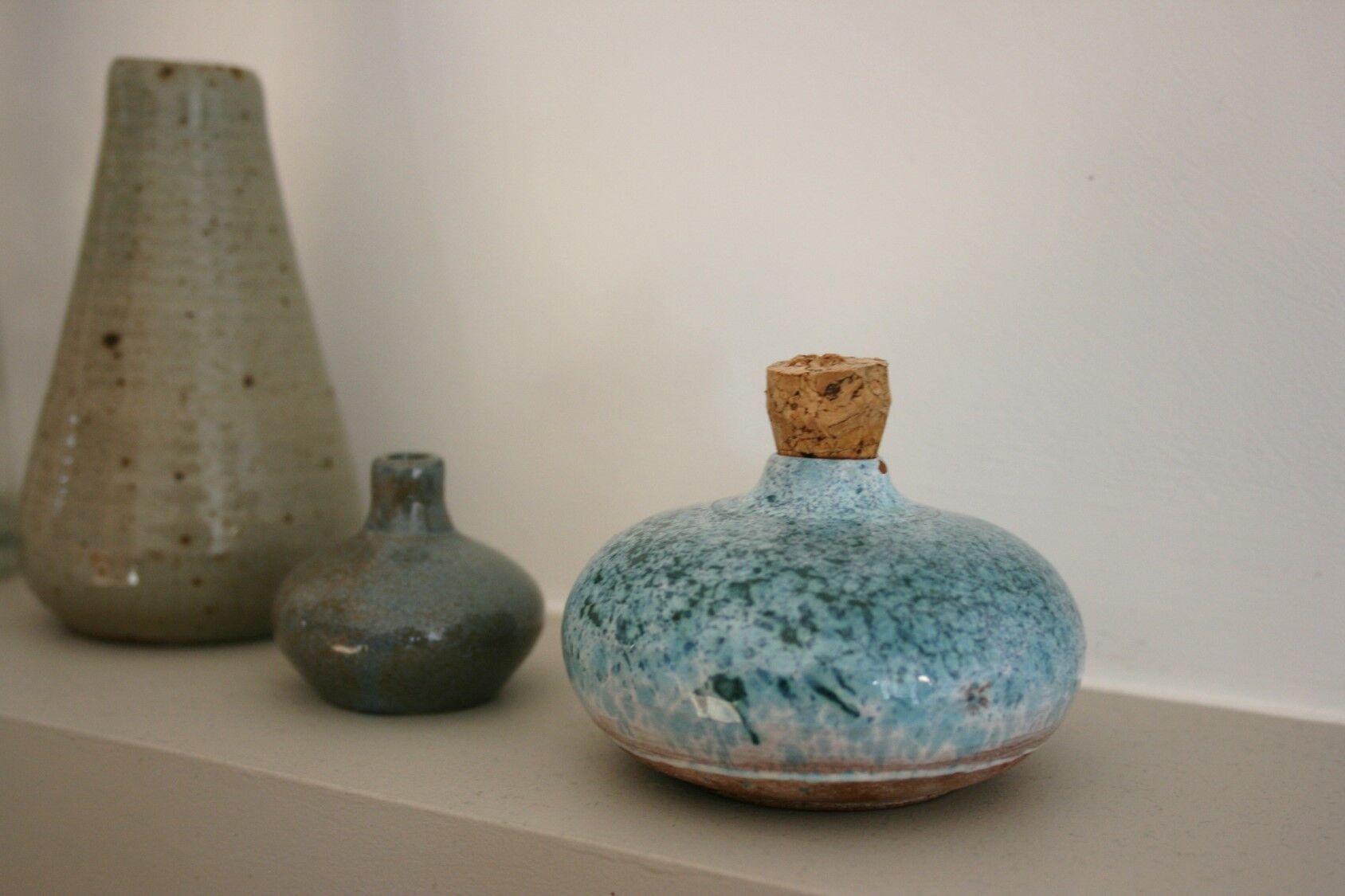 Ceramic spherical pot