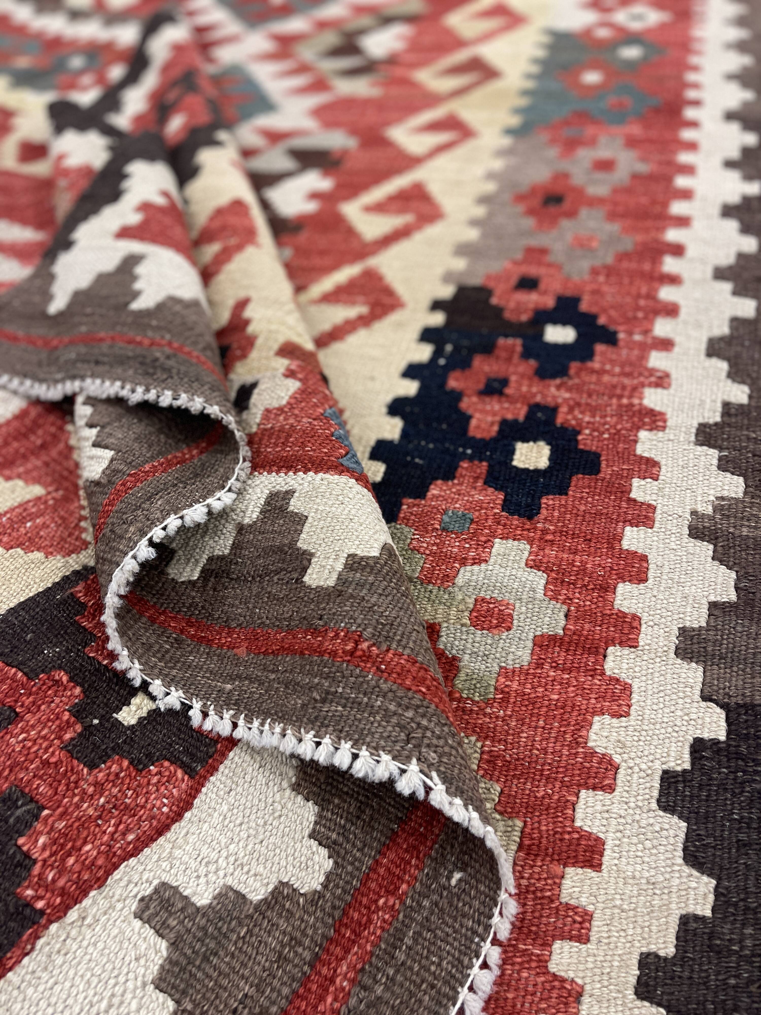 Traditional Tribal Kilim Rug, Multicolour Kilims Wool Area Geometric Carpet