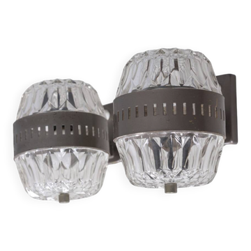 Pair of vintage 1960s wall lamps in metal and crystal, Italian design