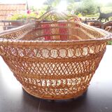Wicker bassinet