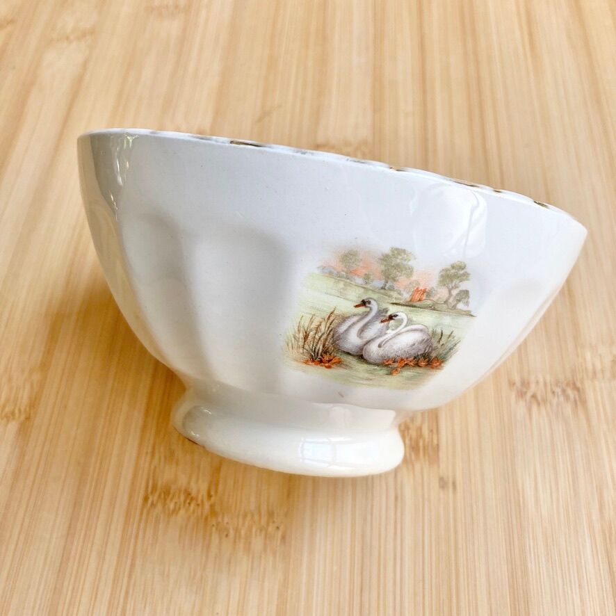Vintage rib bowl "swan"