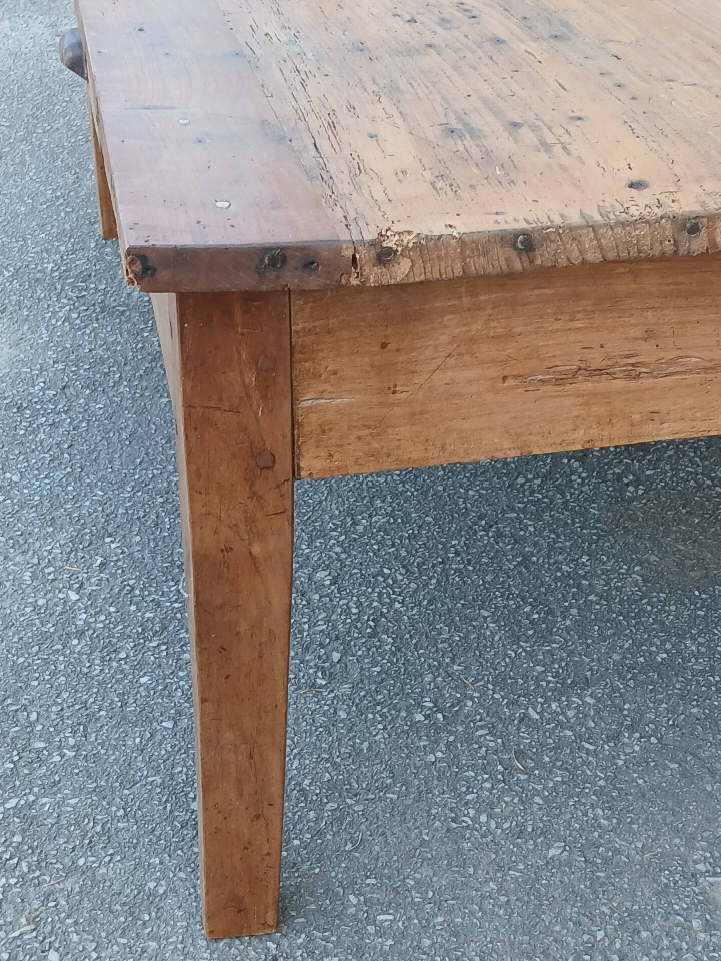 Table basse de ferme