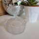 Boîte en verre moulé