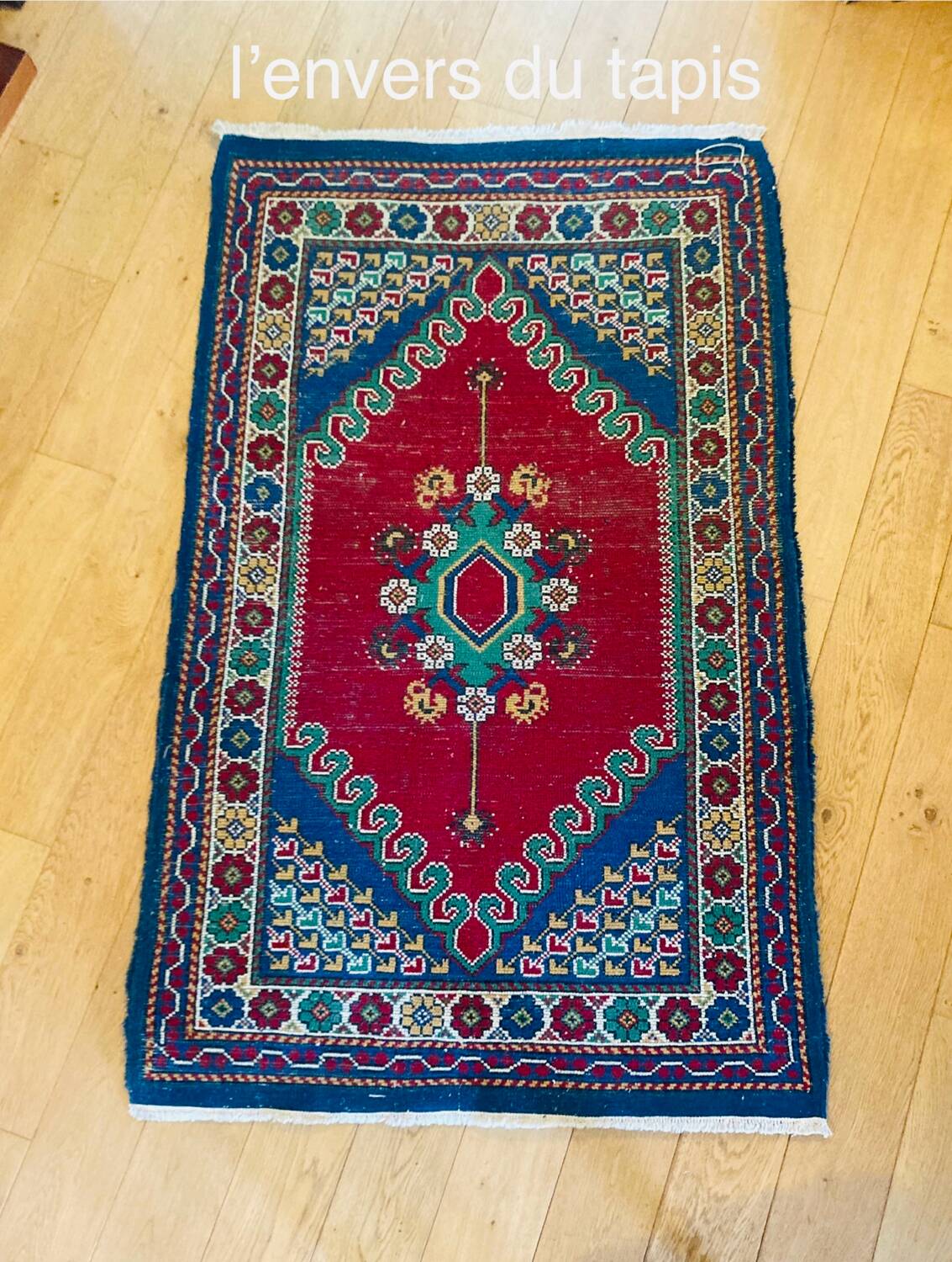 Oriental rug in thick hand-woven wool made in Tunisia mid-20th century