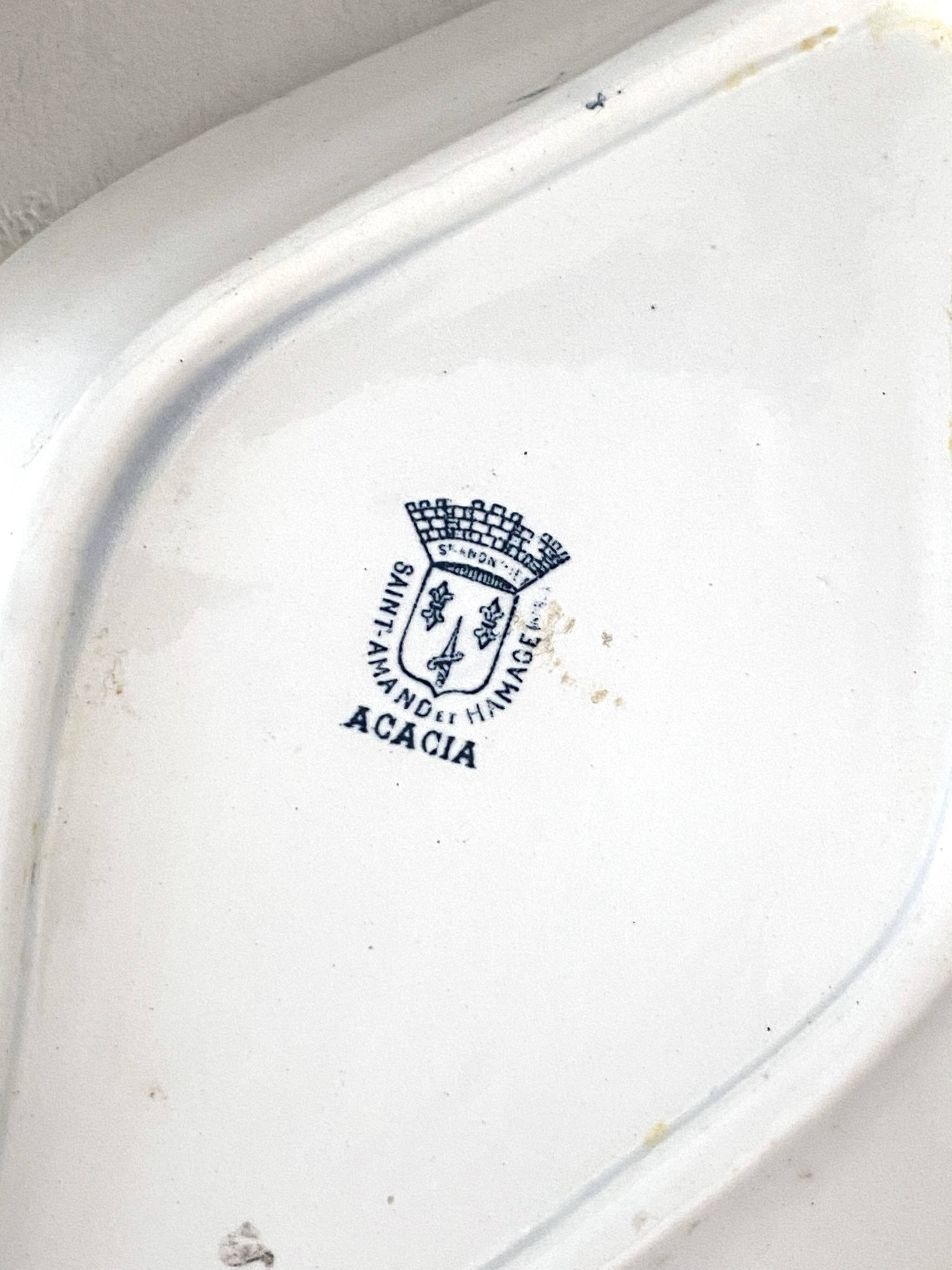 Small old Saint Amand dish