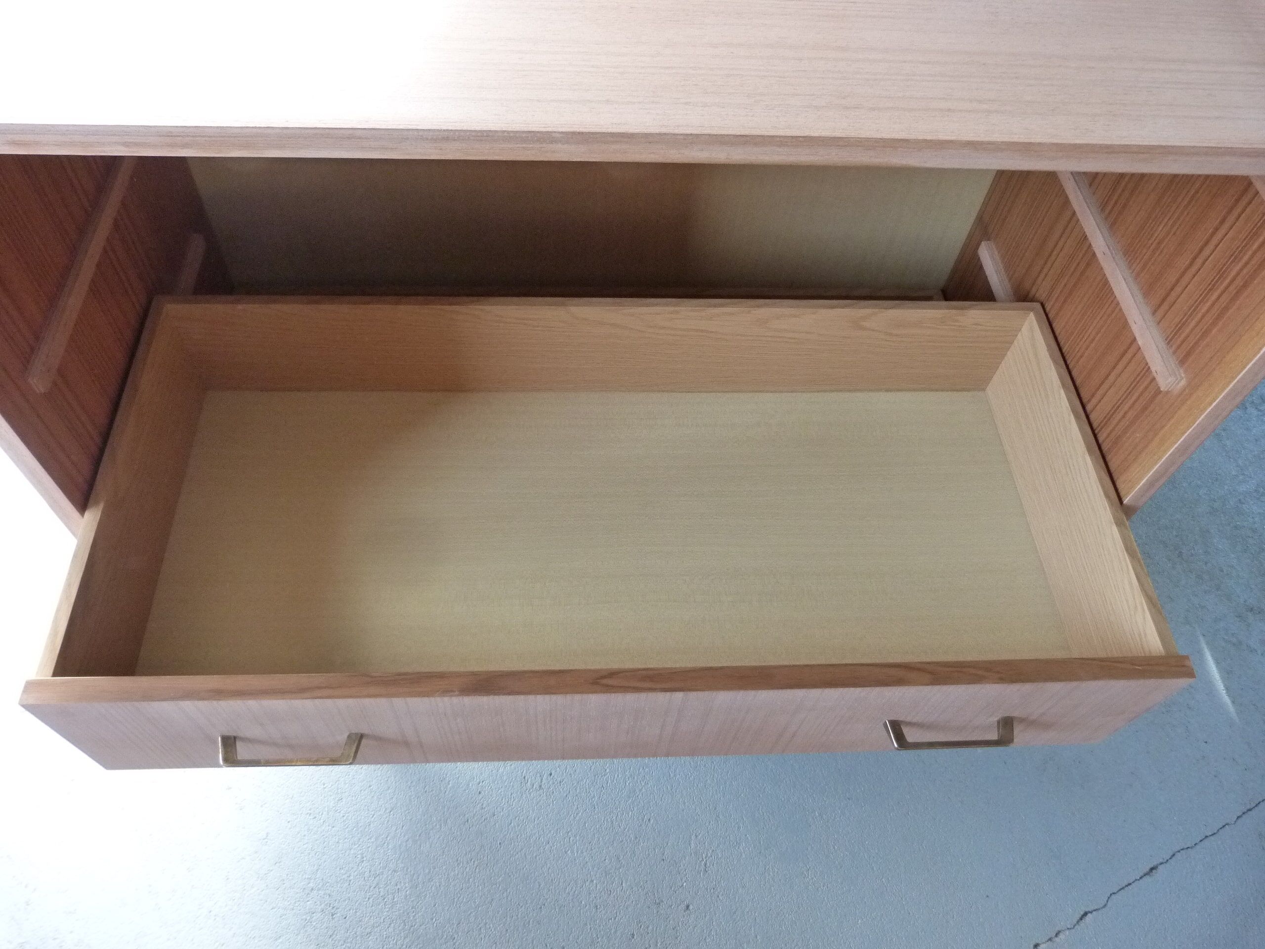 60s chest of drawers