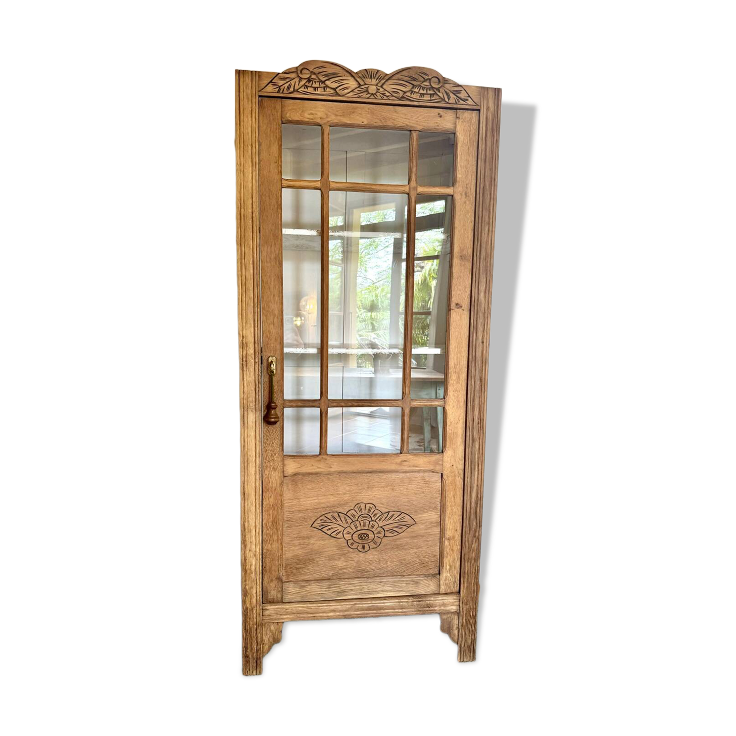 Armoire parisienne vitrée