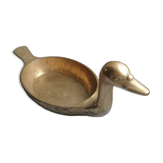 Duck pocket emptier