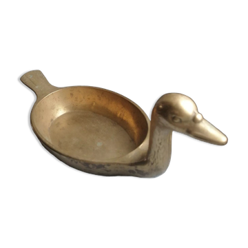 Duck pocket emptier