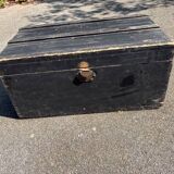 old large wooden trunk / vintage