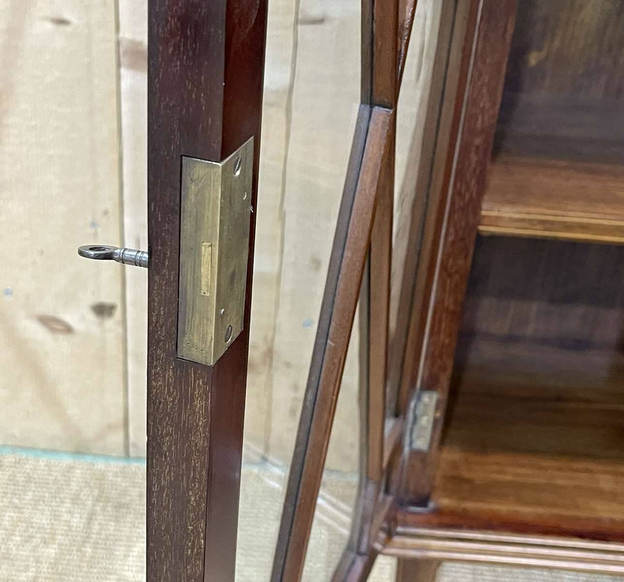 English 3-door mahogany bookcase from the 1950s